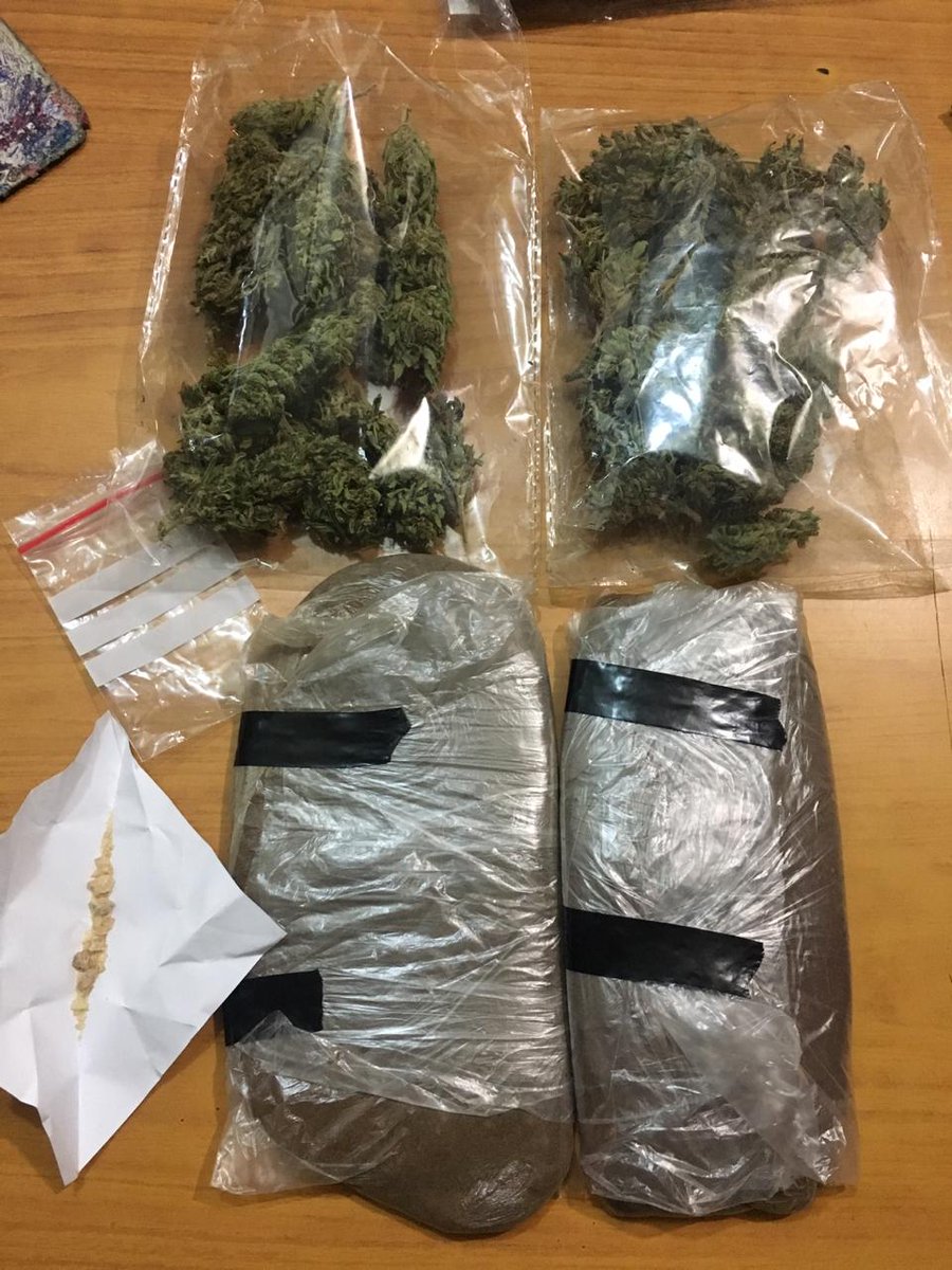 قوى الامن توقف لبنانيا وتضبط بحوزته كمية من باز الكوكايين وحشيشة الكيف