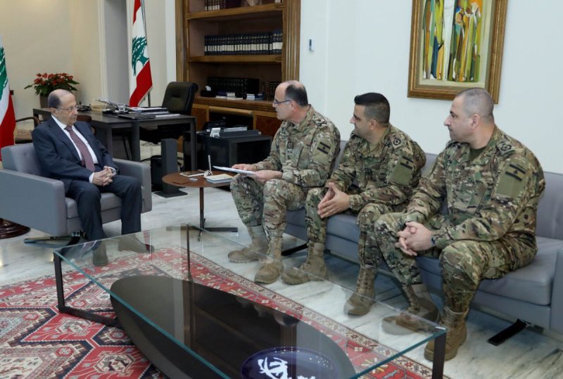 الرئيس عون استقبل وفدا من ضباط الجيش في مركز البحوث