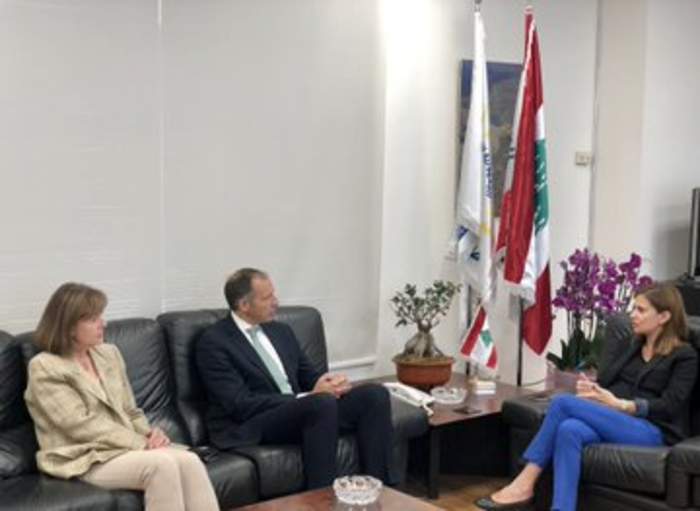 وزيرة الطاقة ندى بستاني بحثت مساعد وزير الخارجية الاميركي لشؤون الطاقة في آخر مستجدات ملف الكهرباء.