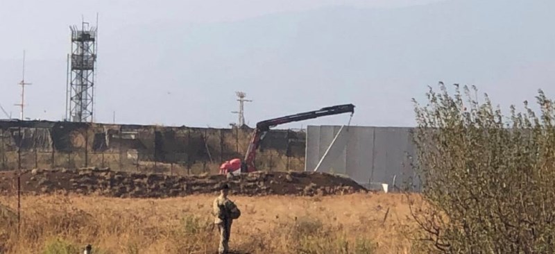 قوات العدو استأنفت اعمال تركيب بلوكات اسمنتية ورفع سواتر ترابية مقابل بلدة ومنتزهات الوزاني
