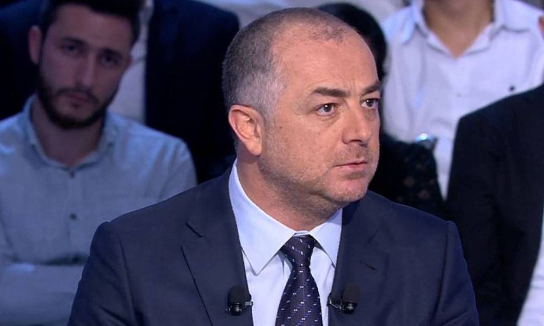 قرار بالغاء تراخيص حمل الاسلحة القديمة