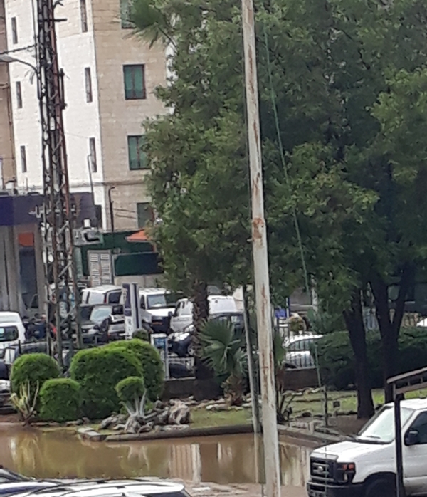 تجمع المياه على اوتوستراد صربا جونية