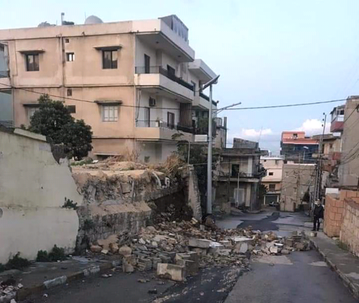 الامطار الغزيرة تسببت بانهيار حائط دعم في عكار