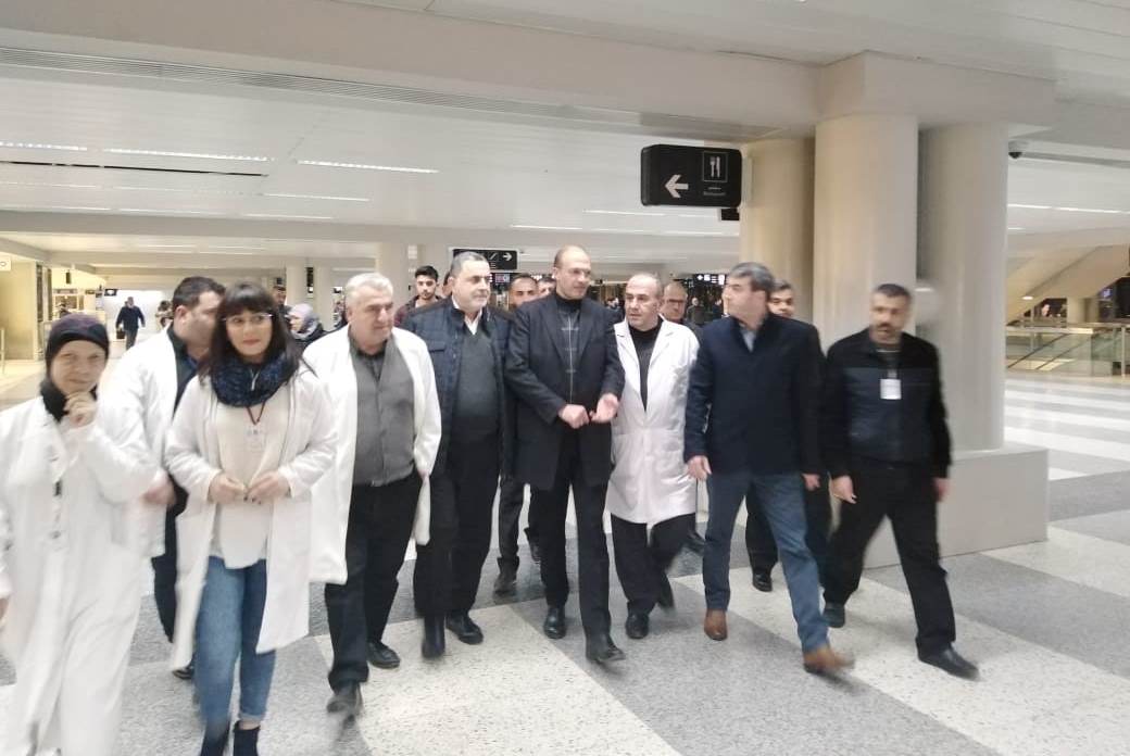 زيارة مفاجئة لوزير الصحة إلى المطار فجرا
