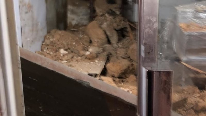 إنهيار جزء من مبنى متصدع في طرابلس والأضرار مادية