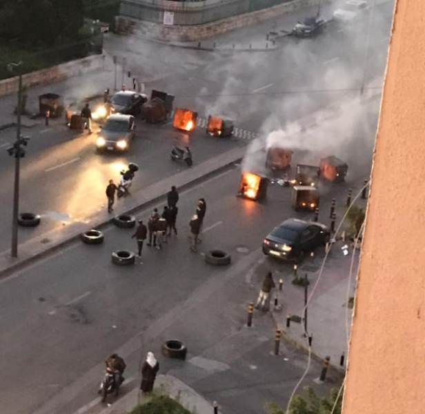 قطع الطريق عند مستديرة شاتيلا