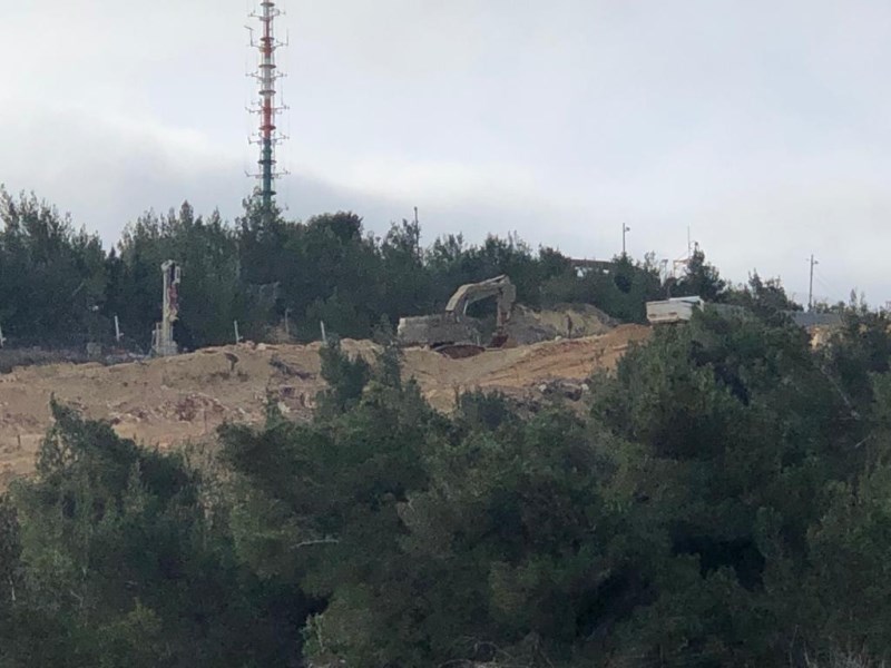 تحركات للعدو قبالة كفركلا وأعمال حفر وفلش بسكورس قبالة عديسة