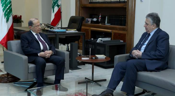 الرئيس العماد عون عرض التطورات السياسية والاقتصادية مع ناجي البستاني