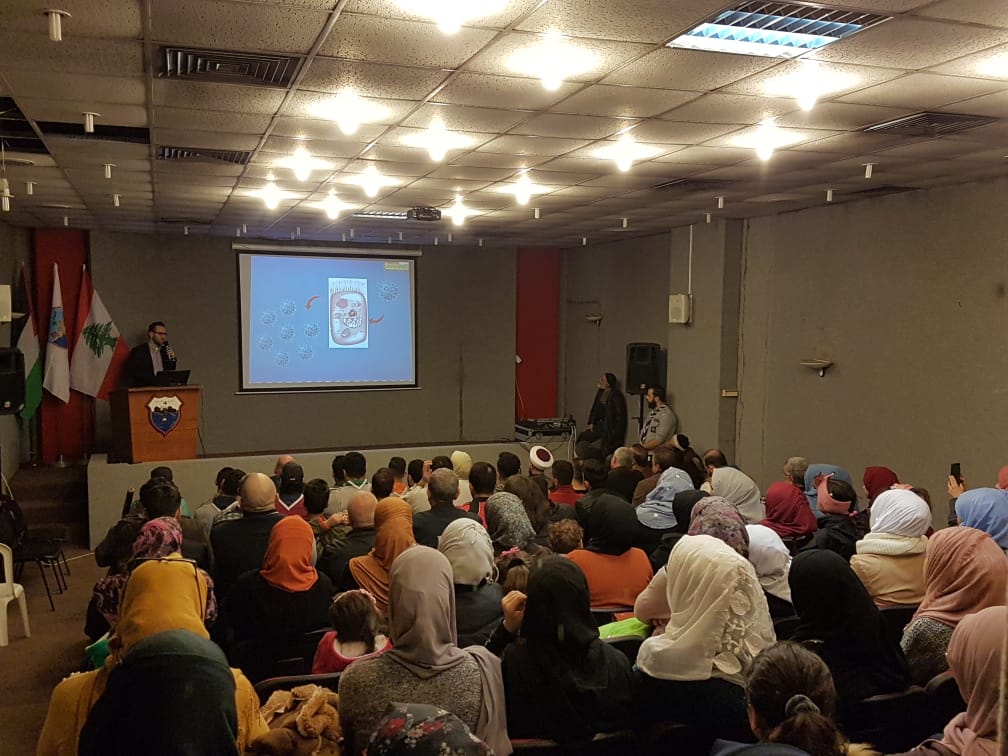 محاضرة توعوية لمرشدات المشاريع على الإنفلونزا والكورونا في صيدا