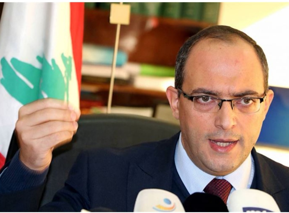 عطية أوعز إلى الموظفين التقيد بالتدابير الوقائية