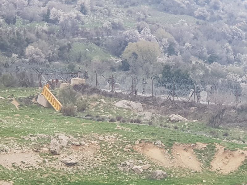 دورية راجلة للعدو تفقدت الشريط الشائك مقابل بركة النقار