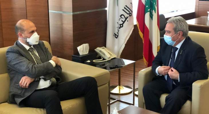 الوزير المشرفية عرض للأوضاع والمستجدات الصحية مع الوزيرين أوهانيان وحسن