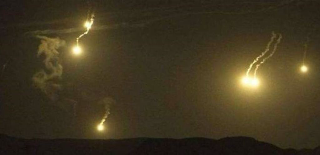 قوات العدو أطلقت قنابل مضيئة في خراج شبعا