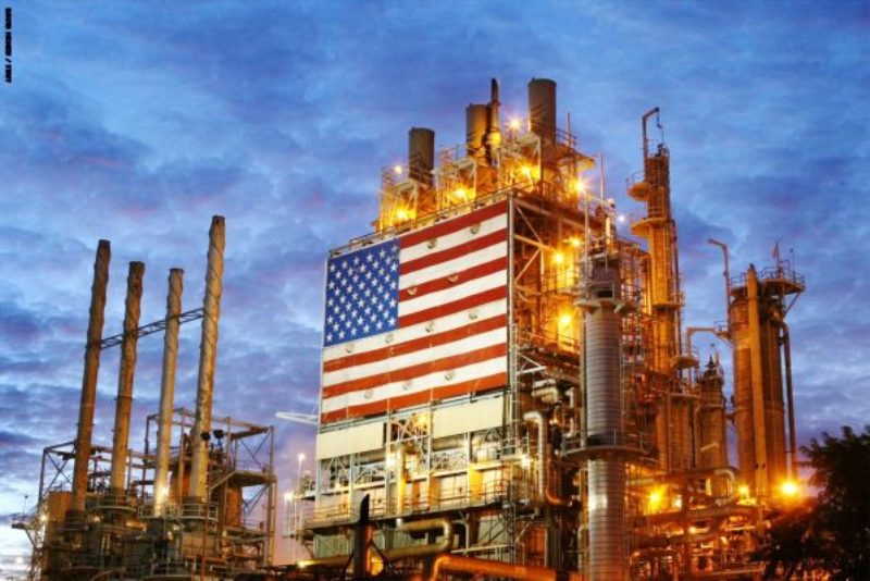 سعر برميل النفط الأميركي تسليم أيار قفز إلى ما فوق الصفر