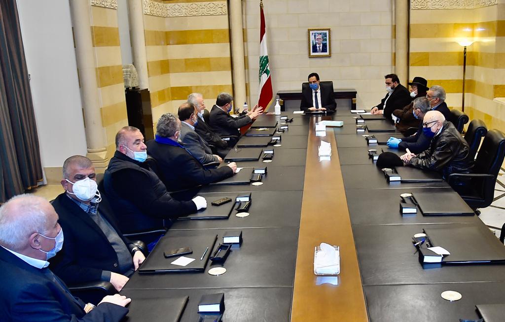 الرئيس دياب التقى رؤساء اتحادات ونقابات النقل