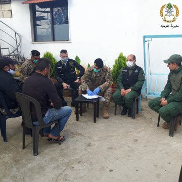 الجيش باشر توزيع المساعدات.