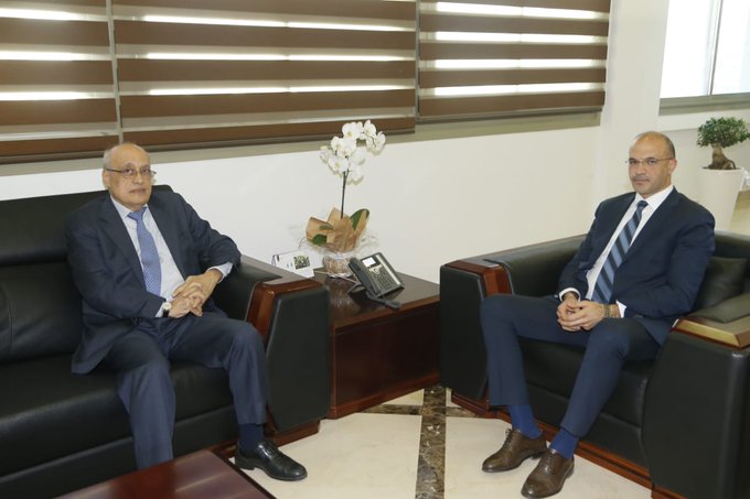 وزير الصحة بحث مع نقيب الأطباء سبل تطوير القطاع الطبي