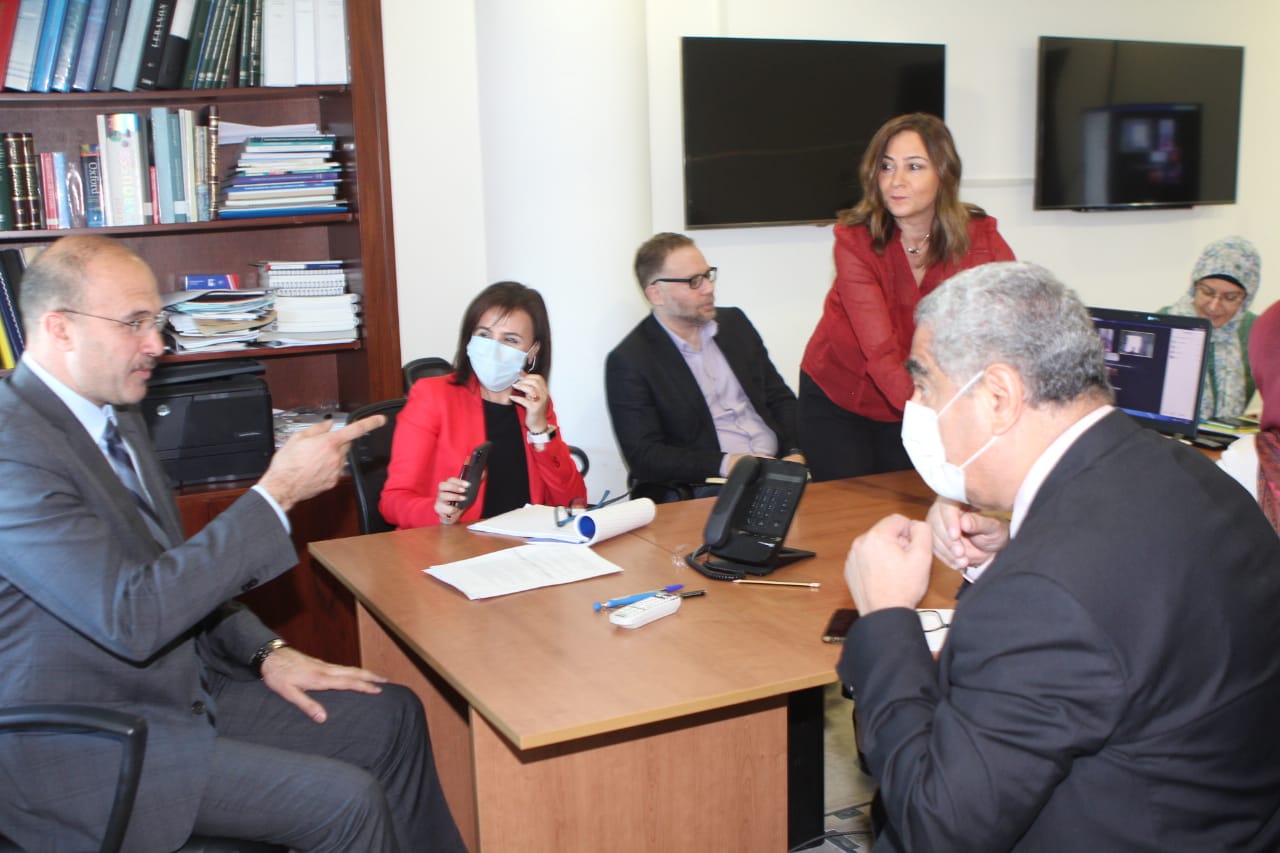 وزير الصحة ترأس اجتماعا تحضيريا لعودة الملاحة الجوية