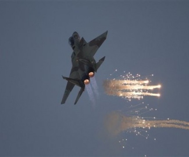 طائرات الاحتلال الحربية تقصف هدفاً بالقرب من مجدل شمس في الجولان المحتل