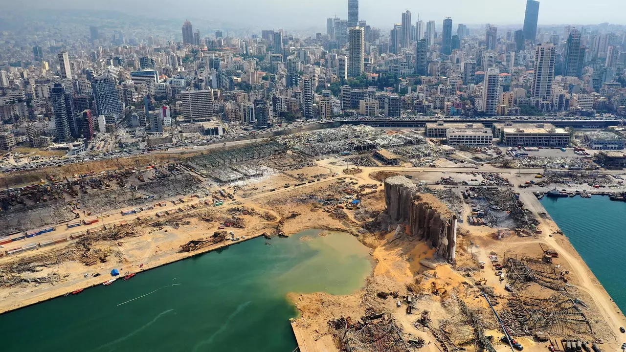 احالة انفجار المرفأ الى المجلس العدلي جاءت بناء على طلب رئيس الجمهورية وأبلغه الى دياب