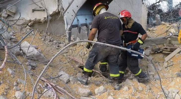 الدفاع المدني: عمليات البحث عن المفقودين اثر انفجار مرفأ بيروت لا زالت مستمرة
