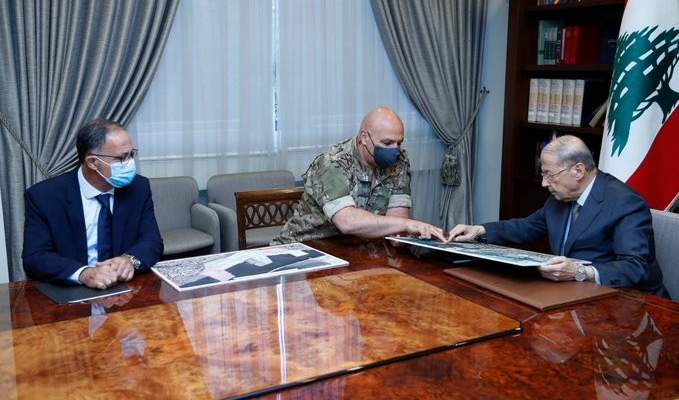 الرئيس عون اطّلع من قائد الجيش على المراحل التي قطعتها عمليات رفع الأنقاض وانتشال الجثث بمرفأ بيروت