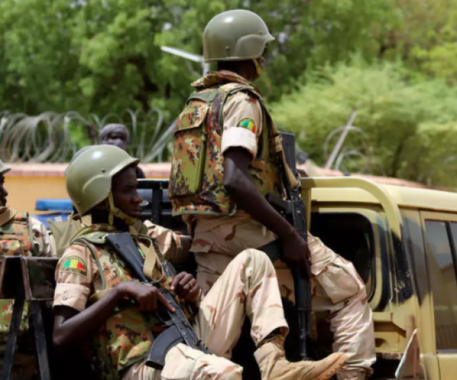 جيش مالي استعاد السيطرة على قرية وسط البلاد بعد أن حاصرها إرهابيون لمدة أسبوعين