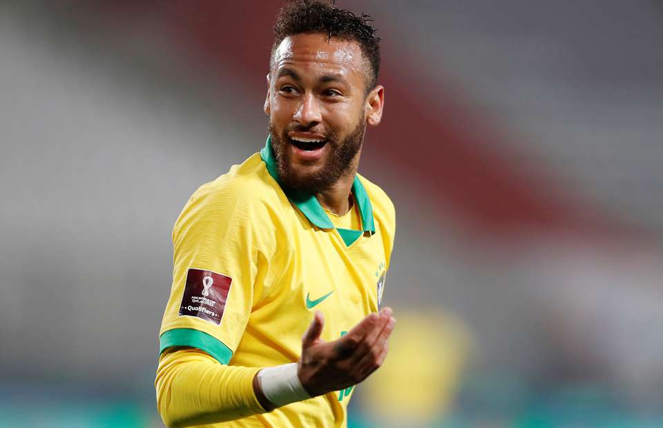 نيمار يبقي البرازيل في الصدارة ويحطم رقم رونالدو