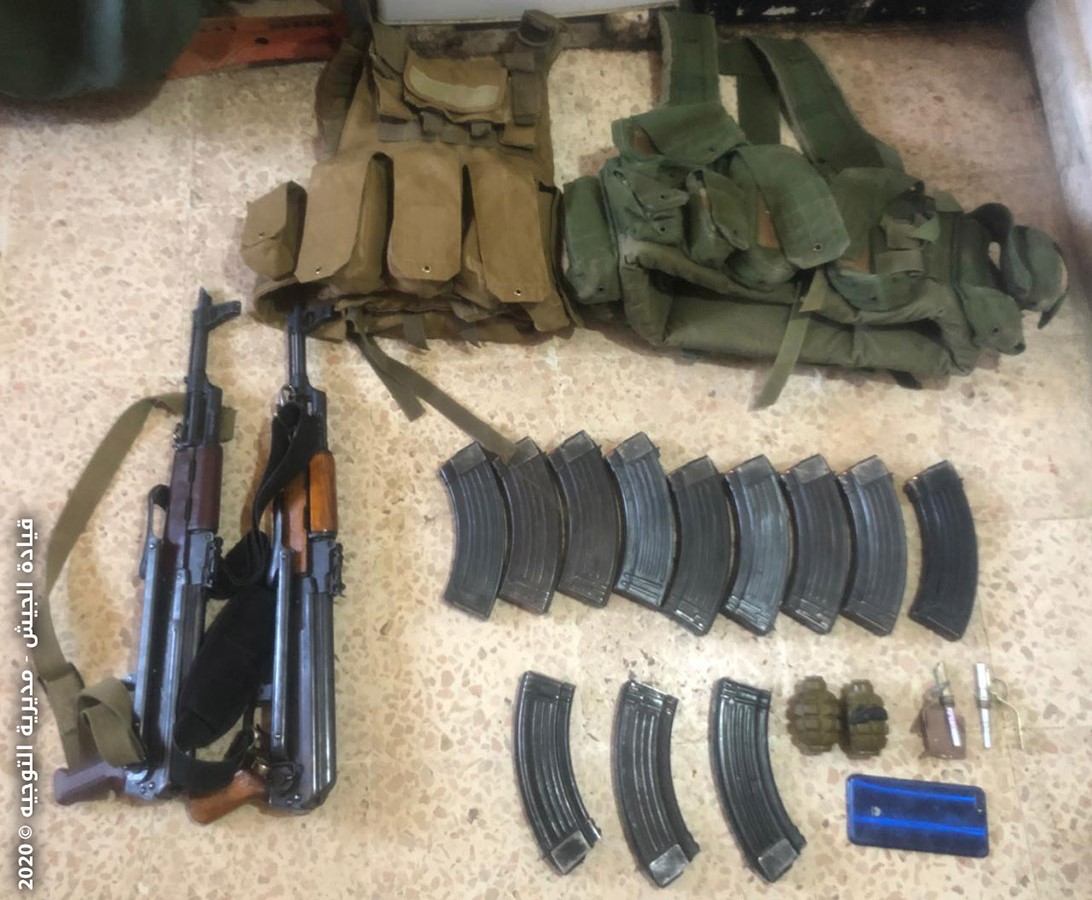 الجيش: مداهمات في مقنة ويونين وتوقيف مطلوب ومصادرة أسلحة وذخائر