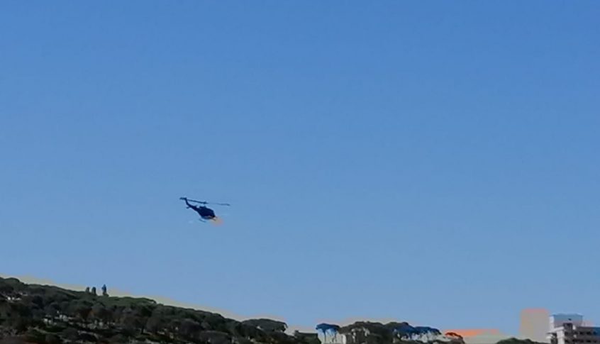 طوافات الجيش تطفئ الحرائق في قرى المتن الاعلى