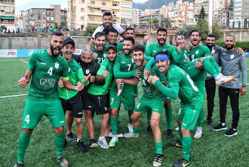 الدوري اللبناني لكرة القدم , المرحلة السادسة : الأنصار يكتسح الصفاء ويعود إلى الصدارة .