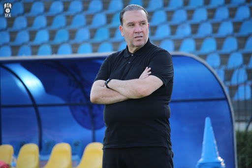 التونسي نبيل معلول يقدّم استقالته من تدريب منتخب سوريا لكرة القدم , والعراقي عدنان حمد يعود لتدريب منتخب الأردن .