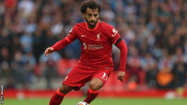 ليفربول يمنع لاعبيه الدّوليين ومنهم محمد صلاح من الإلتحاق بمنتخب بلدهم لتصفيات مونديال قطر 2022 .