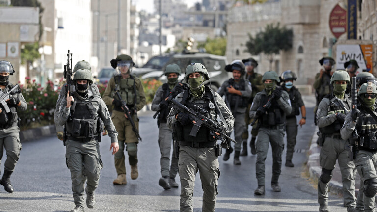 إصابة شاب برصاص الاحتلال على دوار “عتصيون” جنوب بيت لحم