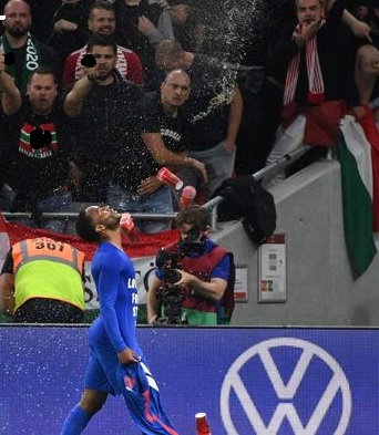 التصفيات الأوروبية المؤهلة لمونديال قطر 2022 لكرة القدم : في ظل أجواء عنصرية وإستفزازية , إنكلترا تكتسح المجر(4-0 ) وتعزّز صدارتها للمجموعة التاسعة .