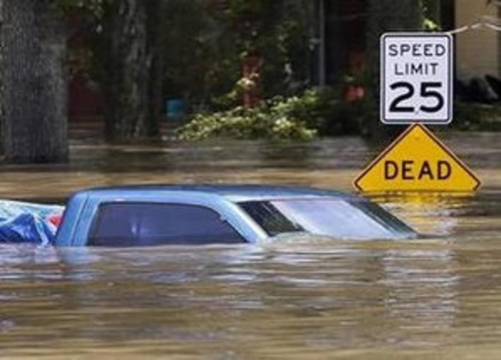 فيضانات هائلة تضرب المناطق الساحلية المحيطة بالعاصمة الأميركية واشنطن