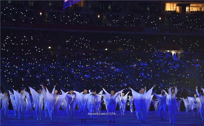 قطر : افتتاح بطولة كأس العرب العاشرة لكرة القدم . أوروبا : وفاة نجم الأرسنال وليفربول السابق راي كينيدي . دوري الأبطال : مباراة بايرن ميونيخ وبرشلونة من دون جمهور .