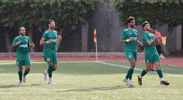 البطولات الوطنية في كرة القدم : لبنان , الحكمة من القاع إلى المركز الخامس , ومدرّب صربي لشباب الساحل . إنكلترا , ليفربول يسقط ويبتعد عن مانشستر سيتي . إسبانيا , فيرّان توريس رسمياً في برشلونة .