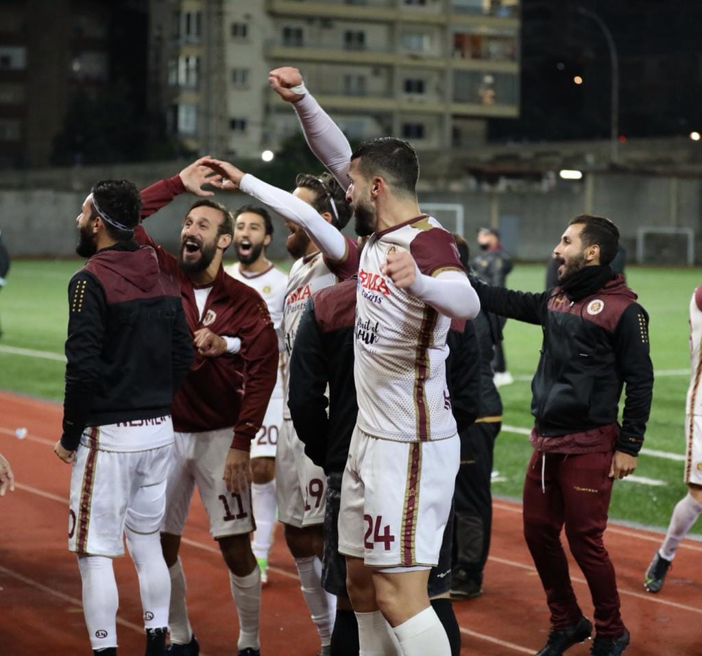 كأس لبنان في كرة القدم : النجمة إلى الدور النصف نهائي بعد إخراجه العهد , واليوم ختام الدّور الربع نهائي , الأنصار يواجه السلام زغرتا والبرج يواجه الراسينغ .