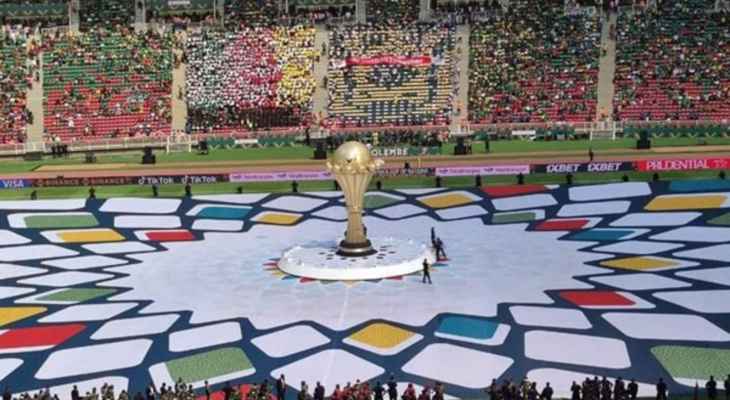 الدوري اللبناني لكرة القدم : المرحلة التاسعة تُقام من دون مباراة العهد والنجمة . إفريقيا , إفتتاح بطولة كأس الأمم . البطولات الأوروبية , بايرن يسقط في افتتاح مرحلة الإياب , والأرسنال خارج بطولة الكأس .