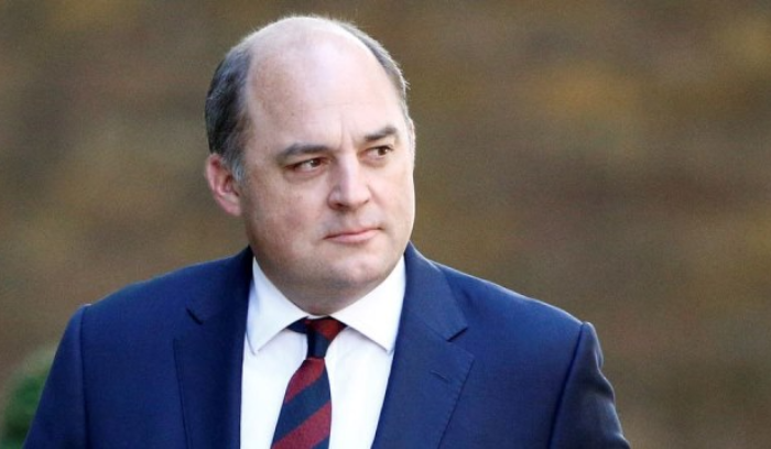 وزير الدفاع البريطاني وصل الى موسكو للقاء شويغو