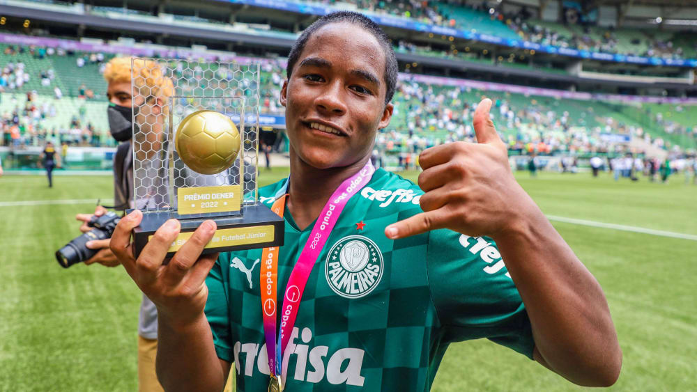 إندريك نجم بالميراس والبرازيل الصاعد : كلّ الناشئين في البرازيل يميلون للعب مع برشلونة .