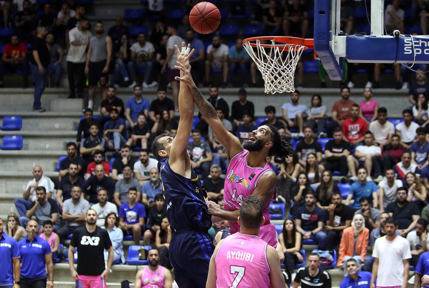 الدّور النّصف نهائي من بطولة لبنان في كرة السلّة : الرياضي يتقدّم على دينامو (2-0) , وبيروت يُنهي السلسلة مع الحكمة هذا المساء .