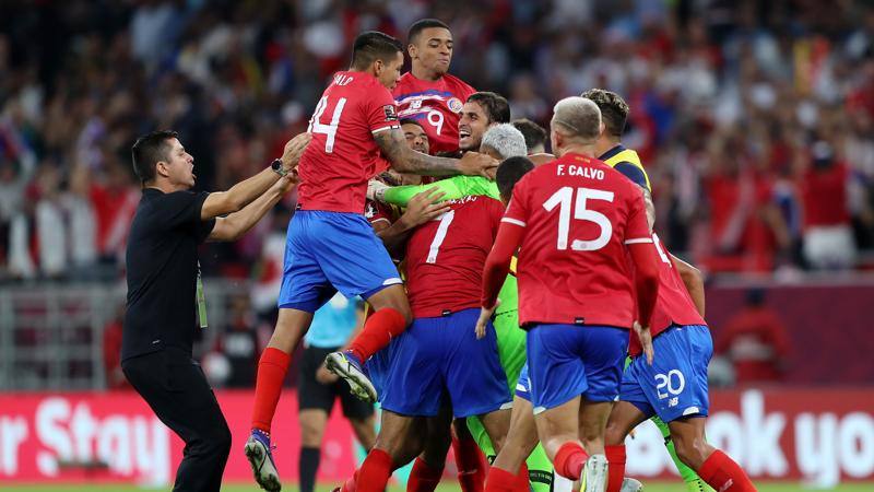 مباراة الملحق القارّي المؤهّل لمونديال قطر 2022 لكرة القدم : كوستاريكا المنتخب ال32 الأخير إلى نهائيات كاس العالم .