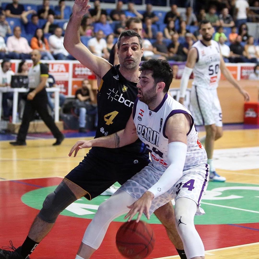 الدور النهائي في بطولة لبنان في كرة السلّة : الرياضي يُحوّل تأخّره أمام بيروت بفارق 16 نقطة إلى فوز (71-69) .