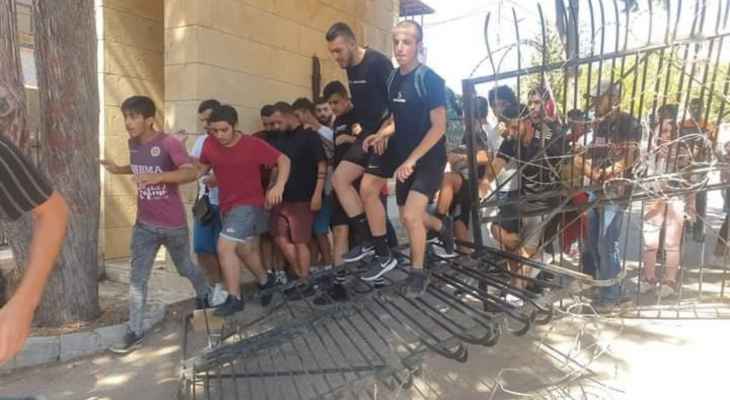 بوادر حوادث شغب تلغي مباراة السوبر بين العهد والنّجمة .