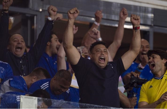 بعد قضائه ثلاث سنوات في الدرجة الثانية , كروزيرو يعود إلى أندية الدرجة الأولى البرازيلية .