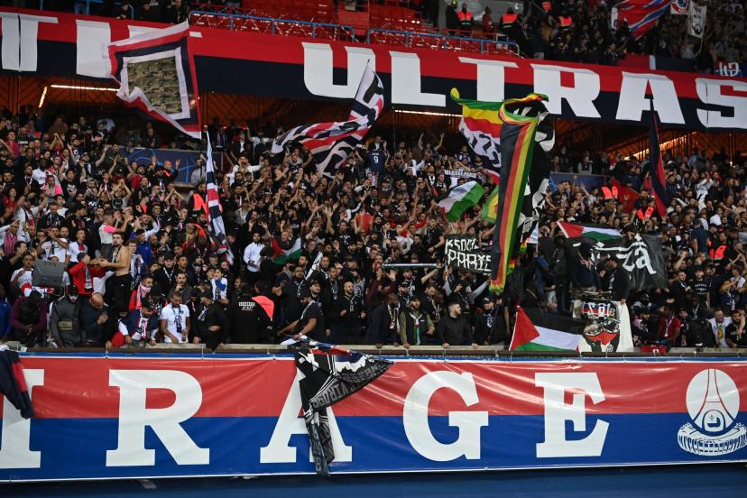 عقوبات للجنة الإنضباط في الإتحاد الأوروبي لكرة القدم تنتظر باري سان جيرمان بسبب رفع أعلام وشعارات مؤيّدة لفلسطين .