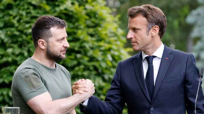 فاينانشال تايمز”: ماكرون تمنى عودة أوكرانيا إلى المفاوضات مع روسيا