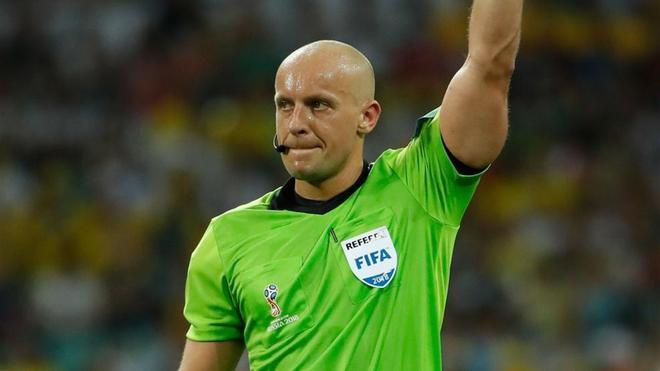 الفيفا يختار الحكم الرئيسي للمباراة النّهائية بين فرنسا والأرجنتين , في مونديال قطر 2022 لكرة القدم .